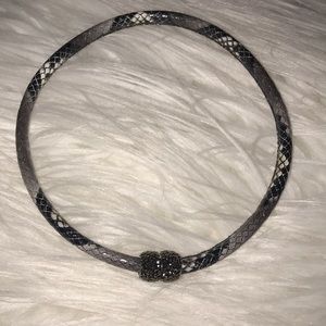 Snake skin choker
